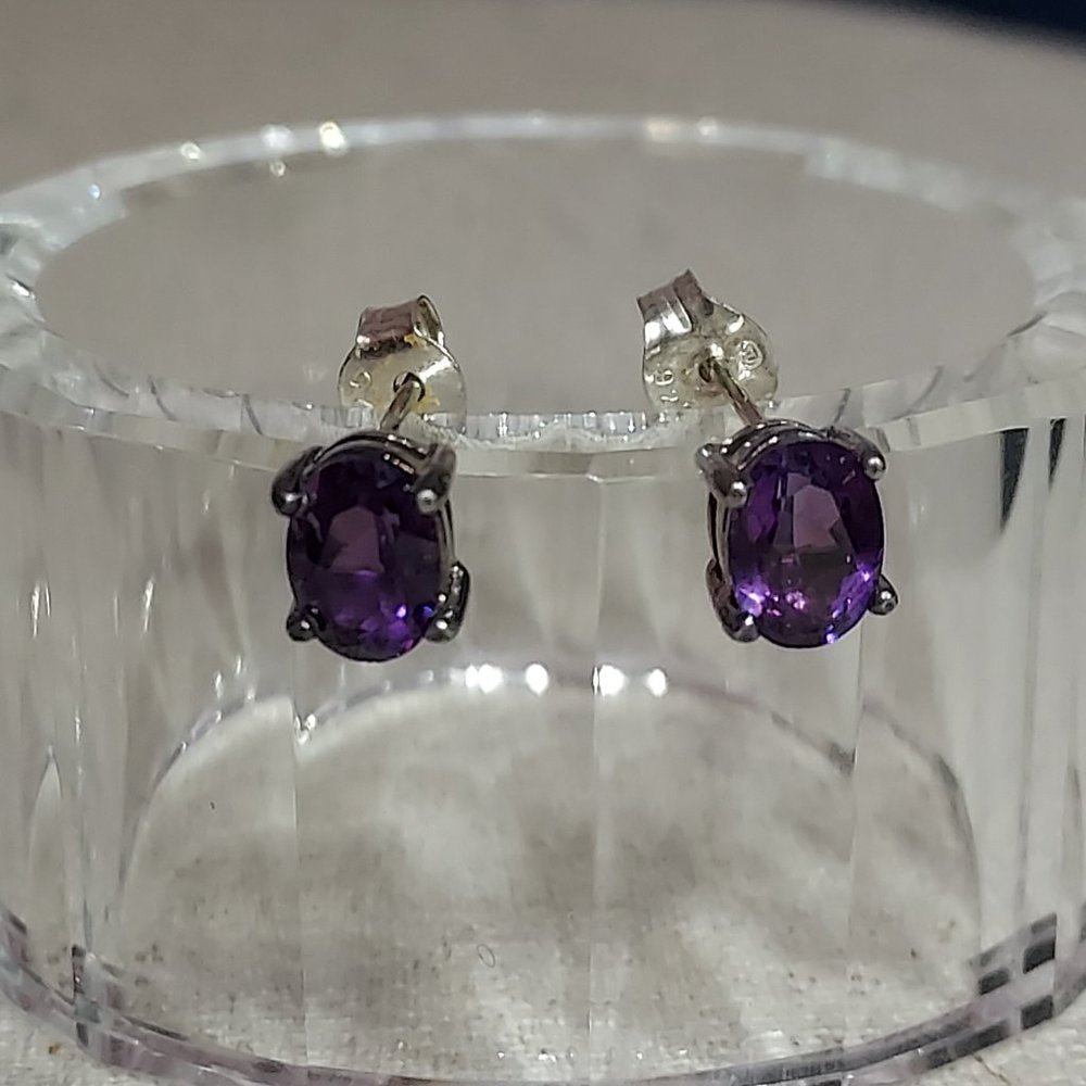 .925 Sterling Silver 5mm Oval Amethyst Stud Earrings Pair